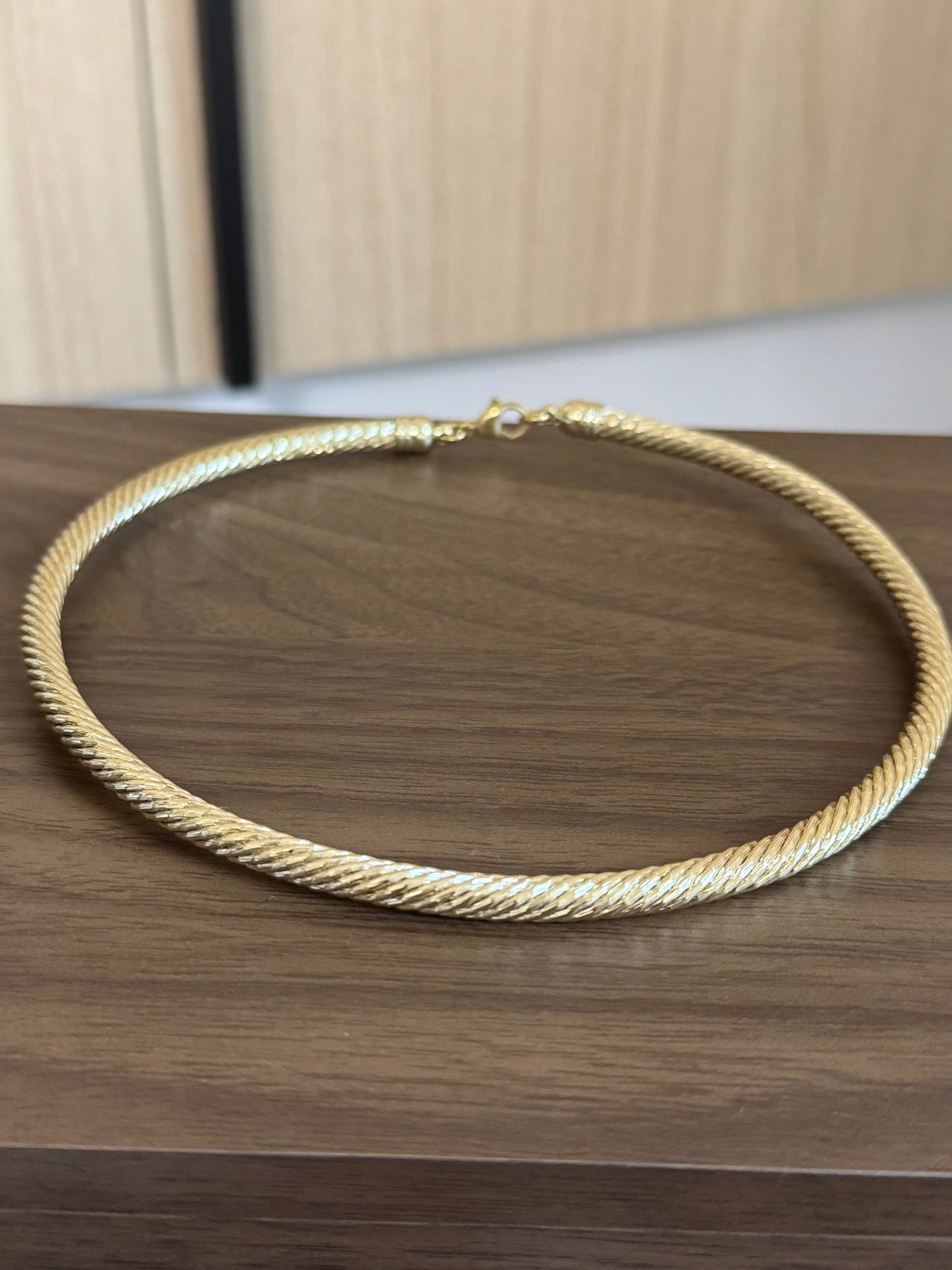 Aro choker