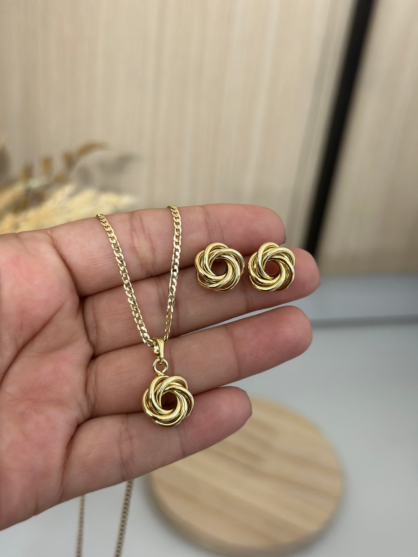 Set Nudo Dorado